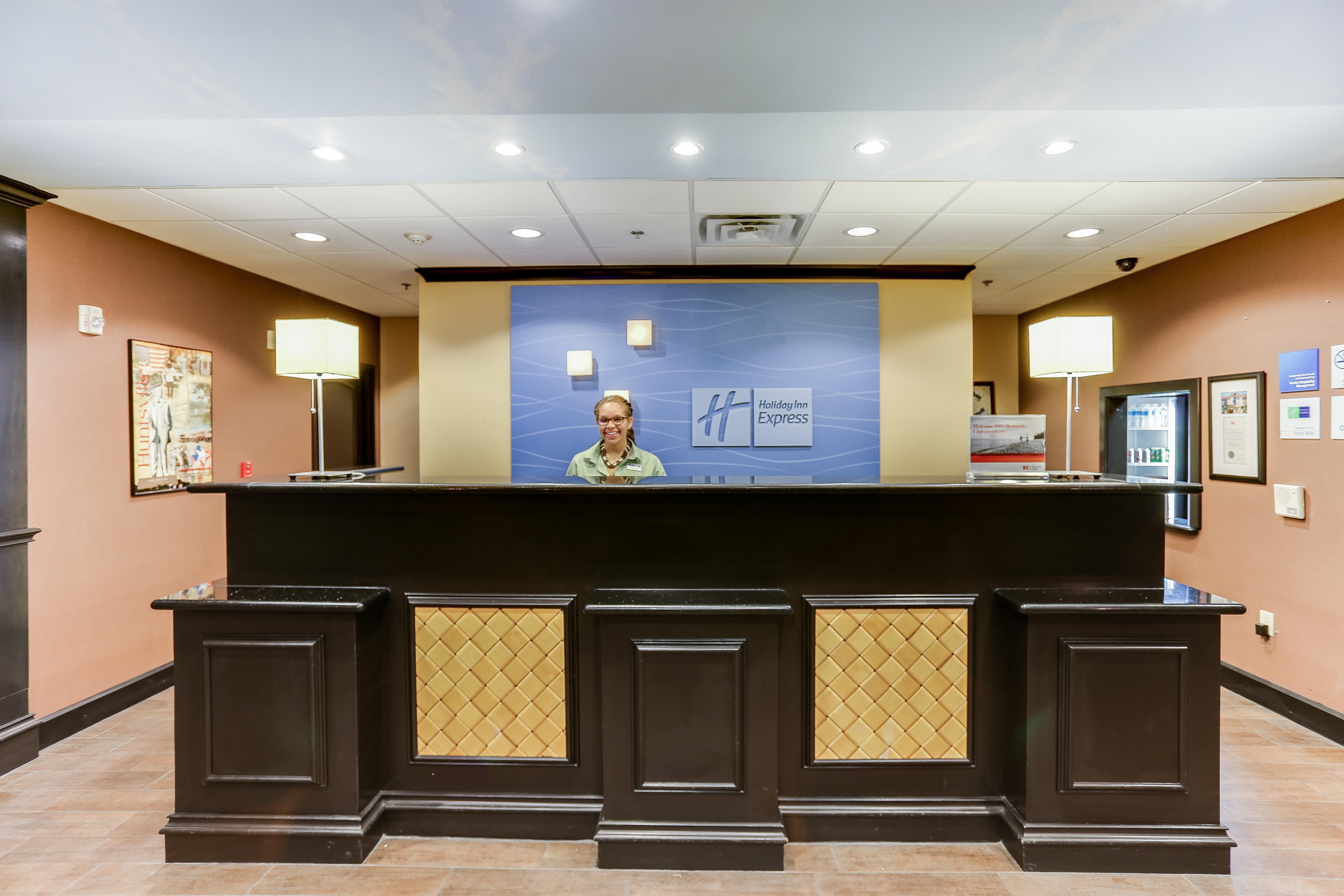 Holiday Inn Express Hotel & Suites Huntsville By Ihg Εξωτερικό φωτογραφία