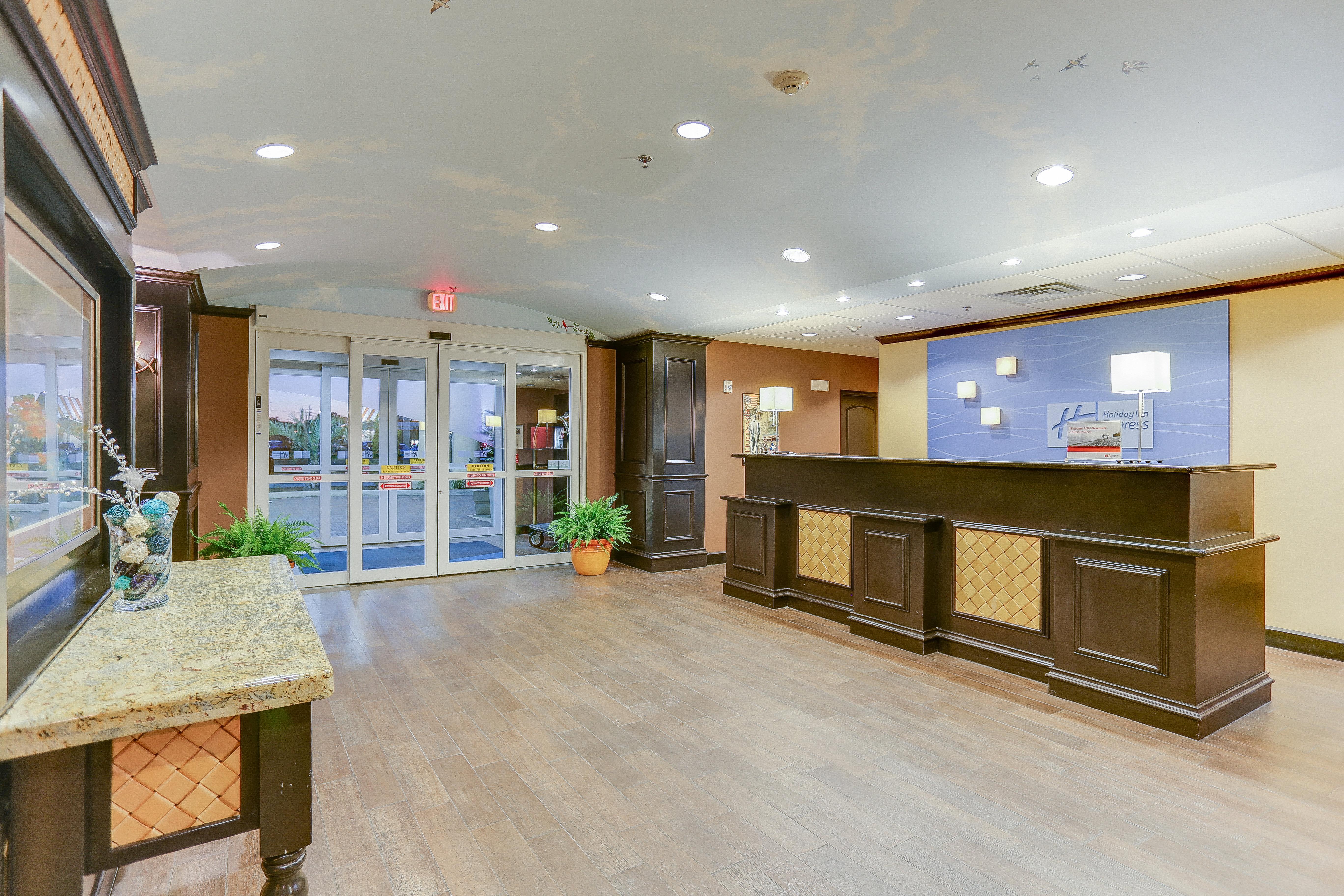 Holiday Inn Express Hotel & Suites Huntsville By Ihg Εξωτερικό φωτογραφία