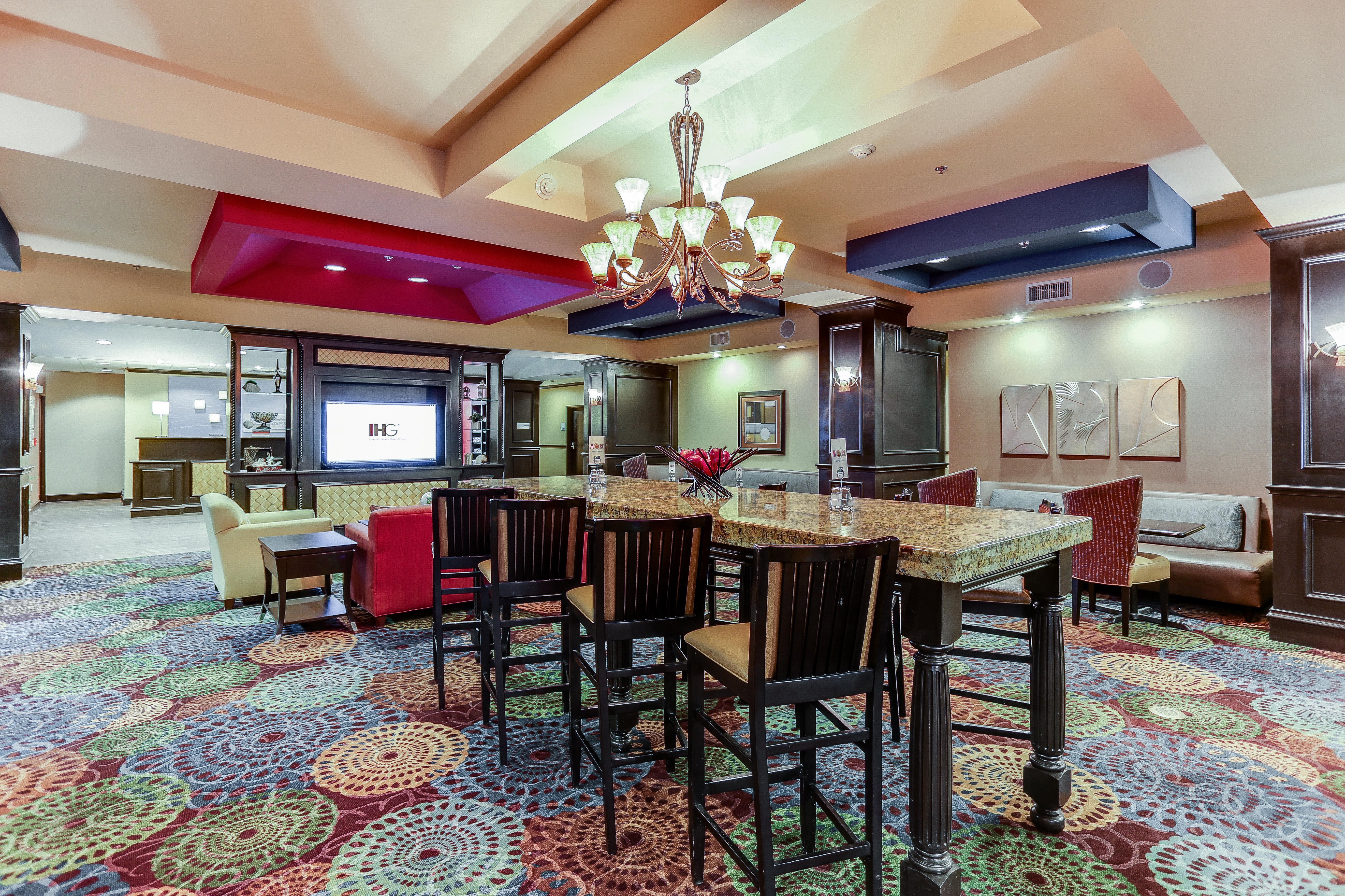 Holiday Inn Express Hotel & Suites Huntsville By Ihg Εξωτερικό φωτογραφία